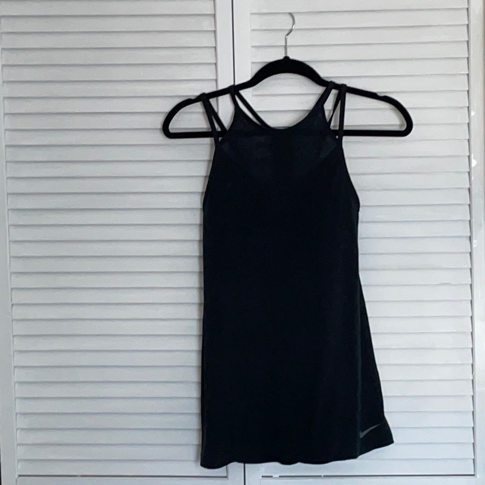 Nike tank